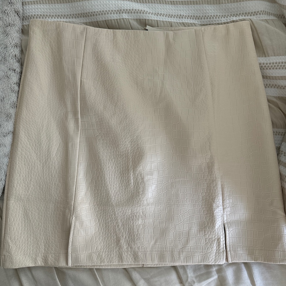 Mini skirt faux animal skin
